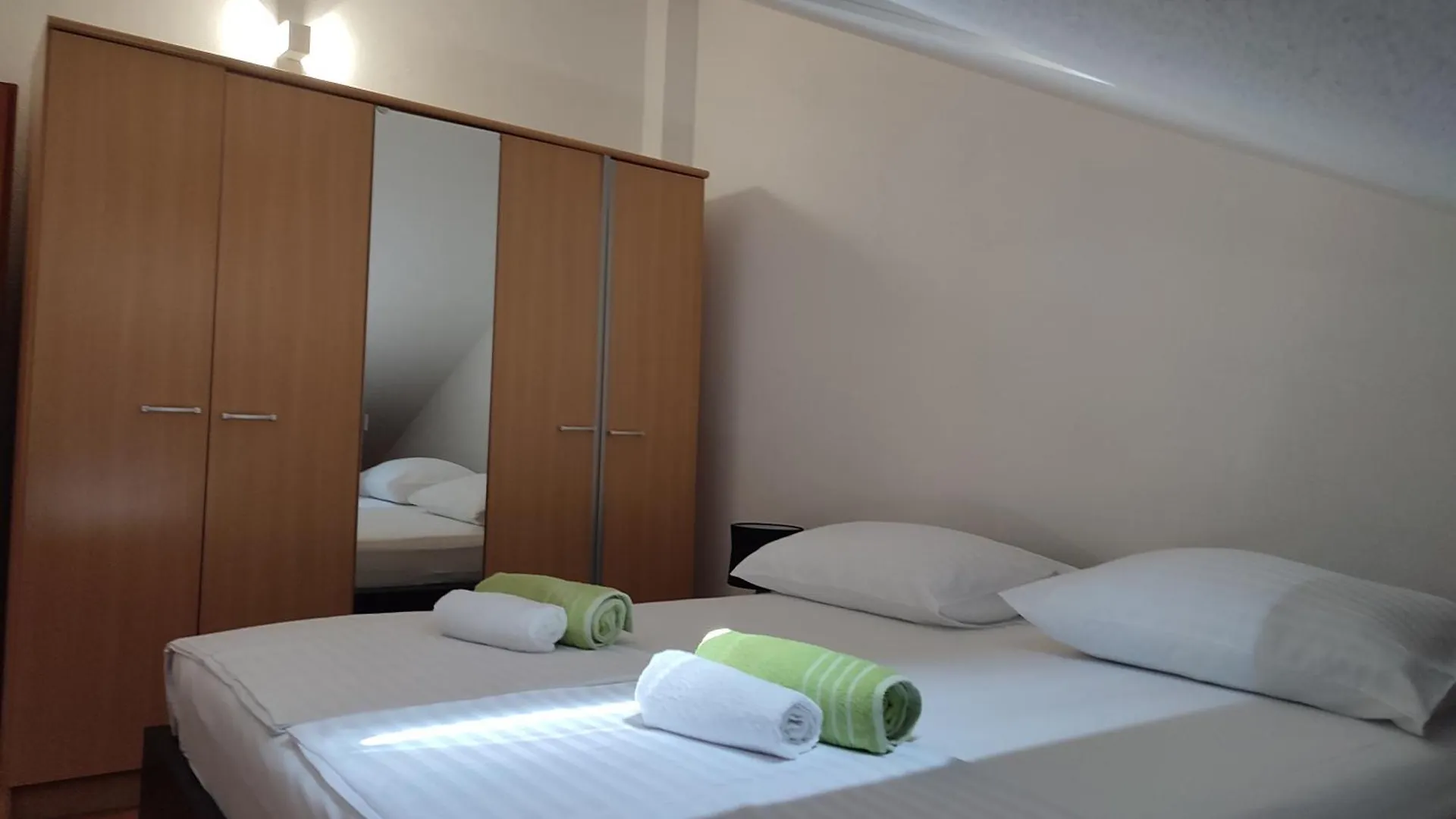 Top Floor Apartment With Sea View Kastela Croatia